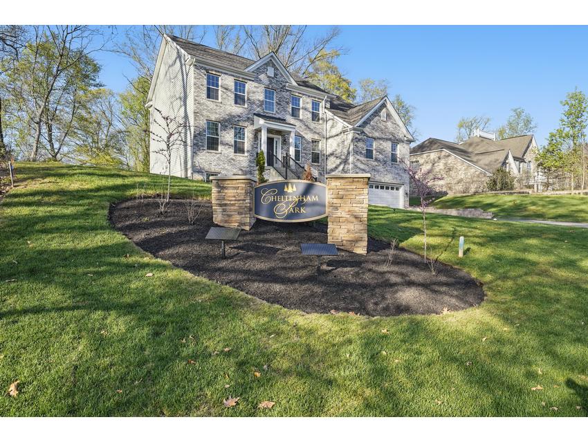 Lancaster Uphill - THREE GENERATIONAL HOME